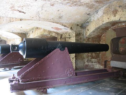 100 pdr rifled Parrot (?) cannon