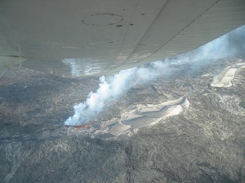 Lava flow from Mauna Loa volcano
